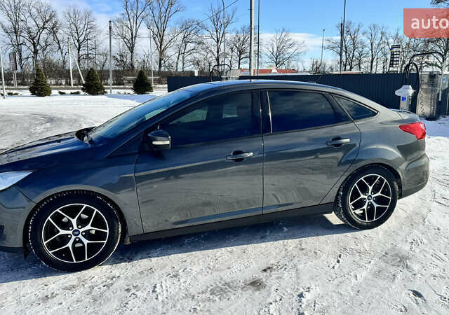 Серый Форд Фокус, объемом двигателя 2 л и пробегом 119 тыс. км за 9800 $, фото 2 на Automoto.ua
