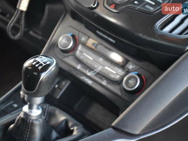 Сірий Форд Фокус, об'ємом двигуна 1 л та пробігом 125 тис. км за 6250 $, фото 57 на Automoto.ua