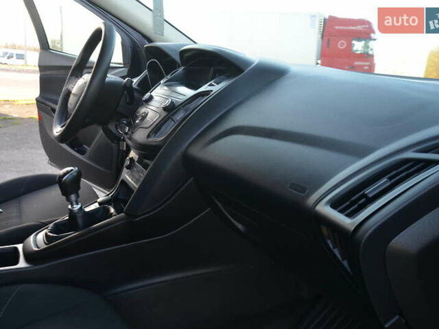 Сірий Форд Фокус, об'ємом двигуна 1 л та пробігом 125 тис. км за 6250 $, фото 60 на Automoto.ua