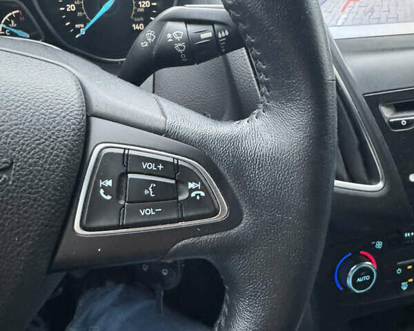 Серый Форд Фокус, объемом двигателя 2 л и пробегом 154 тыс. км за 7800 $, фото 37 на Automoto.ua