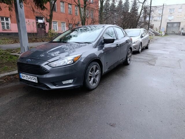 Серый Форд Фокус, объемом двигателя 10 л и пробегом 108 тыс. км за 9000 $, фото 2 на Automoto.ua