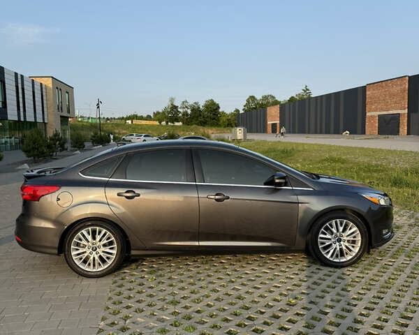 Серый Форд Фокус, объемом двигателя 2 л и пробегом 106 тыс. км за 11000 $, фото 2 на Automoto.ua