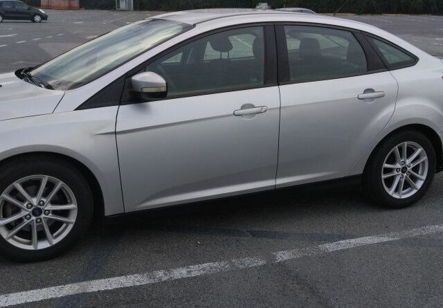 Сірий Форд Фокус, об'ємом двигуна 2 л та пробігом 142 тис. км за 8999 $, фото 4 на Automoto.ua