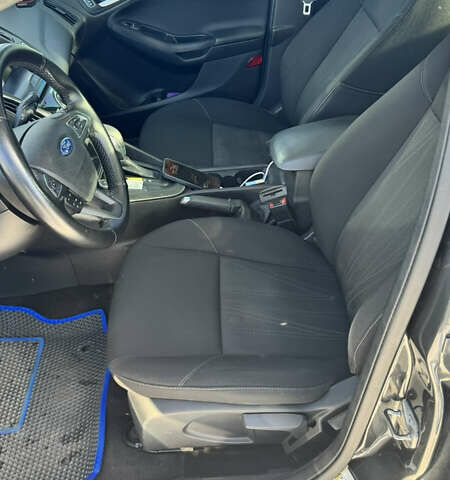 Серый Форд Фокус, объемом двигателя 2 л и пробегом 119 тыс. км за 9800 $, фото 11 на Automoto.ua