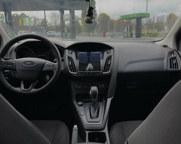 Форд Фокус 2017 в Кременчуге на Automoto.ua Серый Форд Фокус, объемом двигателя 2 л и пробегом 76 тыс. км за 9000 $, фото 14 на Automoto.ua