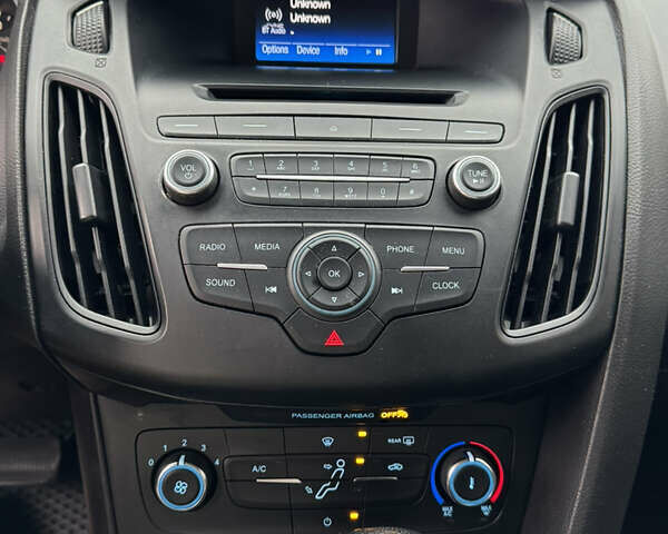 Серый Форд Фокус, объемом двигателя 2 л и пробегом 112 тыс. км за 8500 $, фото 8 на Automoto.ua