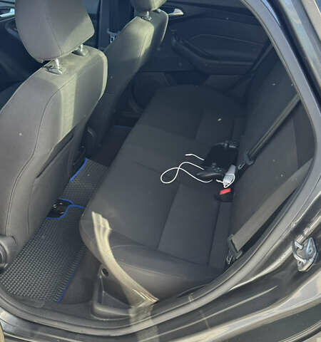 Серый Форд Фокус, объемом двигателя 2 л и пробегом 119 тыс. км за 9800 $, фото 20 на Automoto.ua