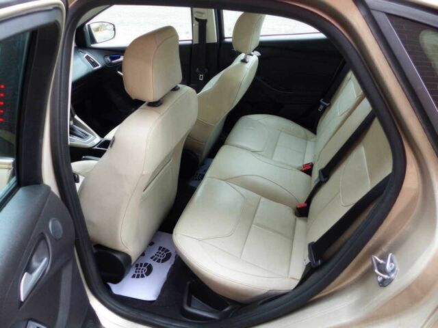 Серый Форд Фокус, объемом двигателя 2 л и пробегом 67 тыс. км за 8200 $, фото 10 на Automoto.ua