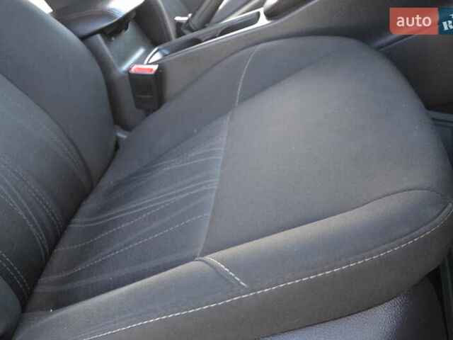 Сірий Форд Фокус, об'ємом двигуна 1 л та пробігом 125 тис. км за 6250 $, фото 65 на Automoto.ua