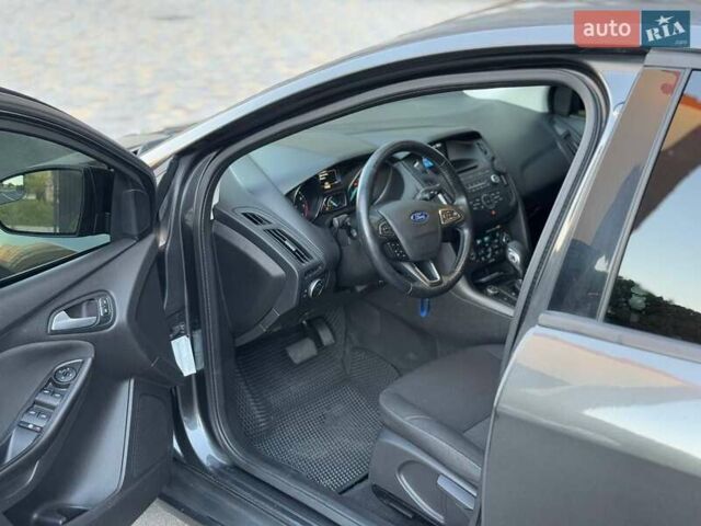 Серый Форд Фокус, объемом двигателя 2.01 л и пробегом 72 тыс. км за 8000 $, фото 2 на Automoto.ua