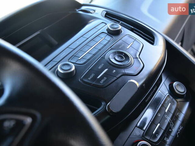 Сірий Форд Фокус, об'ємом двигуна 1 л та пробігом 125 тис. км за 6250 $, фото 37 на Automoto.ua