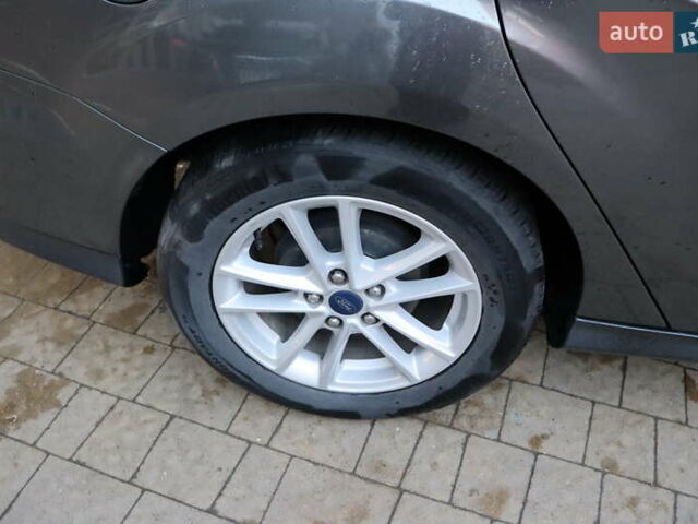 Серый Форд Фокус, объемом двигателя 2 л и пробегом 116 тыс. км за 7800 $, фото 4 на Automoto.ua