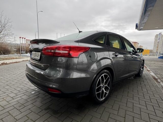Сірий Форд Фокус, об'ємом двигуна 2 л та пробігом 90 тис. км за 11200 $, фото 1 на Automoto.ua