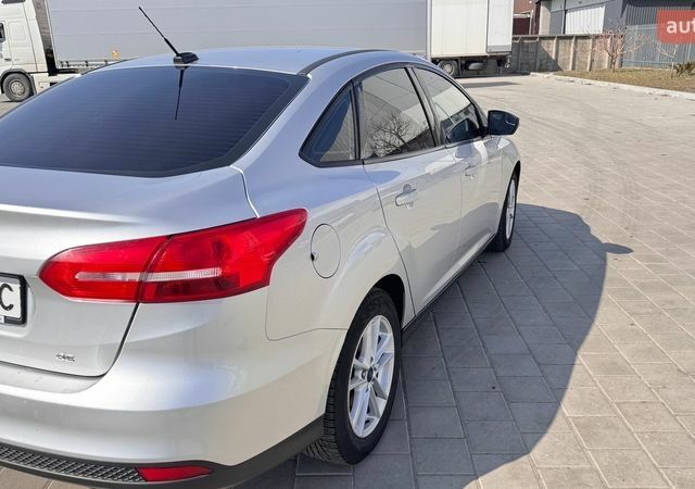 Серый Форд Фокус, объемом двигателя 2 л и пробегом 137 тыс. км за 8200 $, фото 4 на Automoto.ua