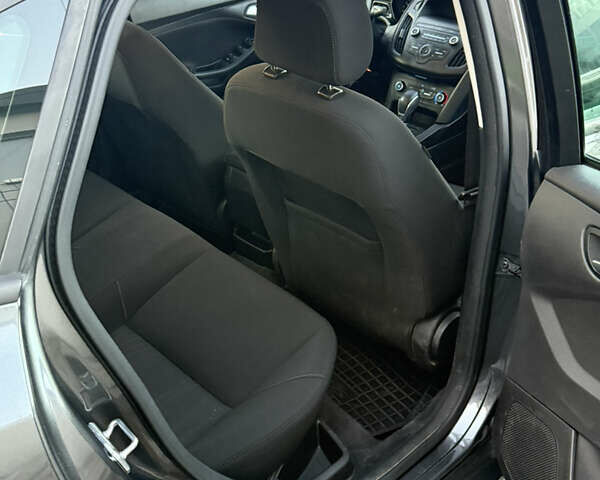 Серый Форд Фокус, объемом двигателя 2 л и пробегом 170 тыс. км за 8100 $, фото 13 на Automoto.ua