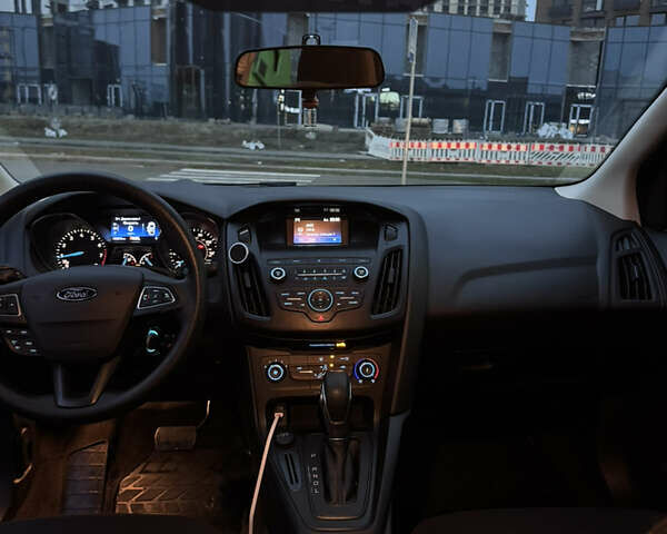 Сірий Форд Фокус, об'ємом двигуна 2 л та пробігом 82 тис. км за 8700 $, фото 17 на Automoto.ua