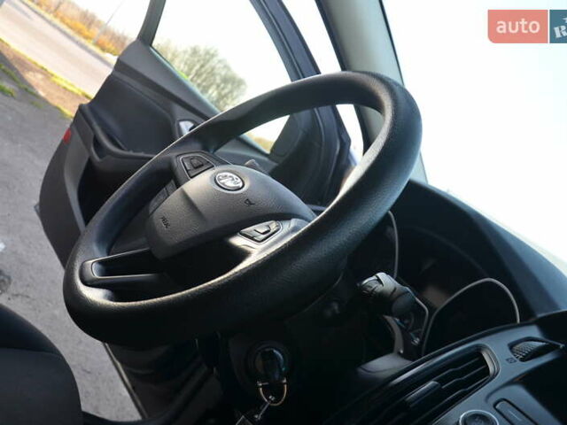 Сірий Форд Фокус, об'ємом двигуна 1 л та пробігом 125 тис. км за 6250 $, фото 62 на Automoto.ua