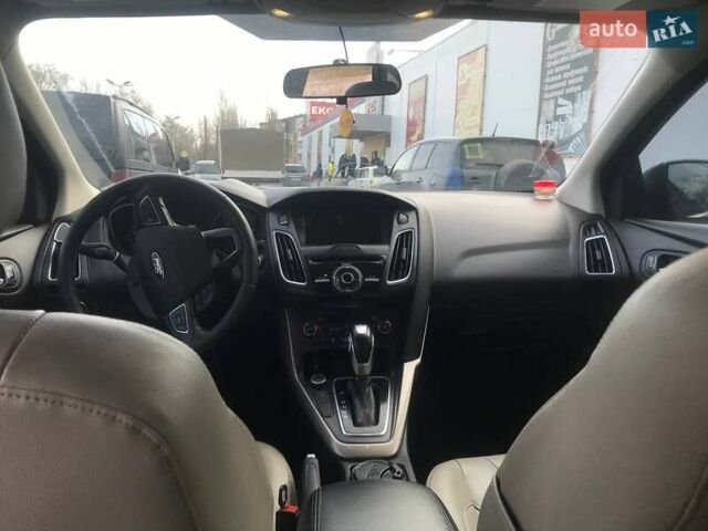 Серый Форд Фокус, объемом двигателя 2 л и пробегом 110 тыс. км за 10500 $, фото 4 на Automoto.ua