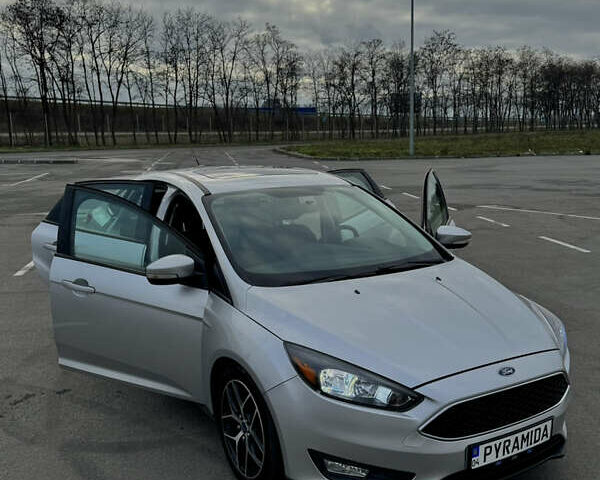Серый Форд Фокус, объемом двигателя 2 л и пробегом 117 тыс. км за 10000 $, фото 1 на Automoto.ua