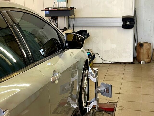 Серый Форд Фокус, объемом двигателя 2 л и пробегом 83 тыс. км за 9600 $, фото 7 на Automoto.ua