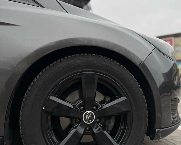 Серый Форд Фокус, объемом двигателя 2 л и пробегом 112 тыс. км за 8500 $, фото 2 на Automoto.ua