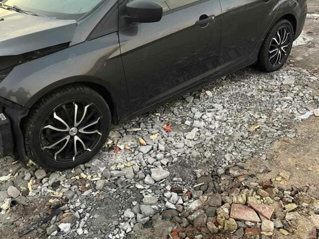 Серый Форд Фокус, объемом двигателя 2 л и пробегом 140 тыс. км за 4600 $, фото 2 на Automoto.ua