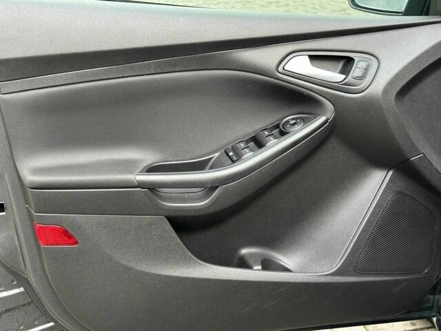 Серый Форд Фокус, объемом двигателя 1 л и пробегом 105 тыс. км за 6990 $, фото 16 на Automoto.ua