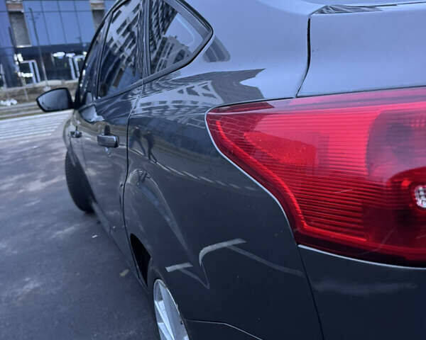 Сірий Форд Фокус, об'ємом двигуна 2 л та пробігом 82 тис. км за 8700 $, фото 7 на Automoto.ua