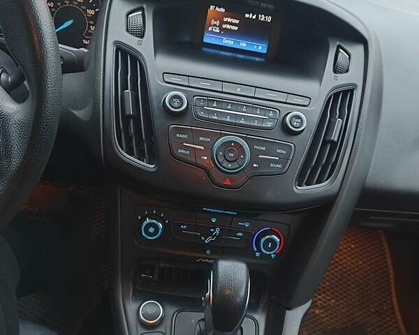 Серый Форд Фокус, объемом двигателя 2 л и пробегом 202 тыс. км за 7500 $, фото 4 на Automoto.ua