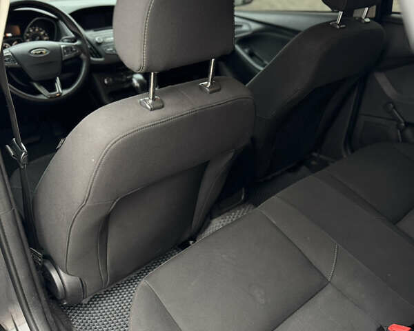 Серый Форд Фокус, объемом двигателя 2 л и пробегом 112 тыс. км за 8500 $, фото 19 на Automoto.ua