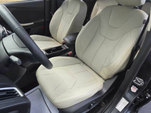 Сірий Форд Фокус, об'ємом двигуна 2 л та пробігом 54 тис. км за 3900 $, фото 9 на Automoto.ua