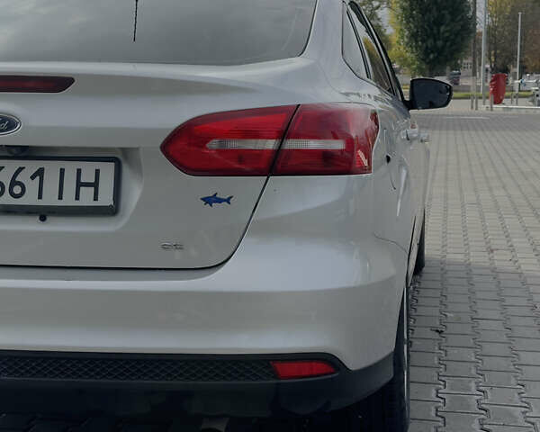 Форд Фокус 2017 в Кременчуге на Automoto.ua Серый Форд Фокус, объемом двигателя 2 л и пробегом 76 тыс. км за 9000 $, фото 8 на Automoto.ua