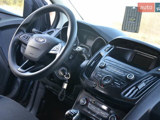 Сірий Форд Фокус, об'ємом двигуна 1 л та пробігом 125 тис. км за 6250 $, фото 54 на Automoto.ua