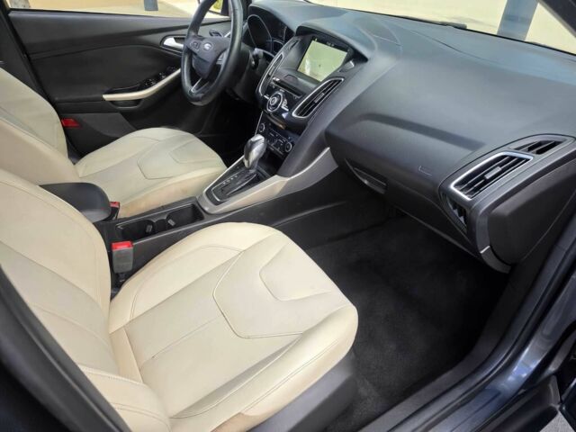 Сірий Форд Фокус, об'ємом двигуна 2 л та пробігом 54 тис. км за 3900 $, фото 7 на Automoto.ua