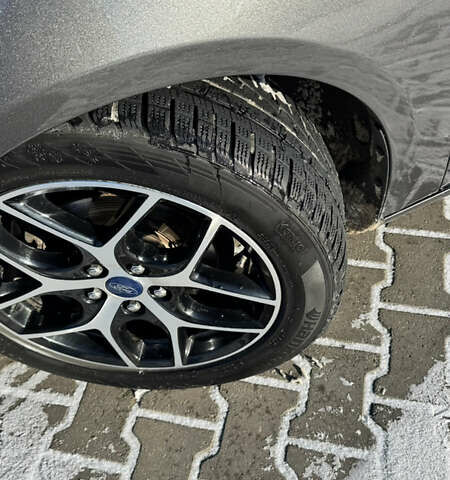 Серый Форд Фокус, объемом двигателя 2 л и пробегом 119 тыс. км за 9800 $, фото 27 на Automoto.ua