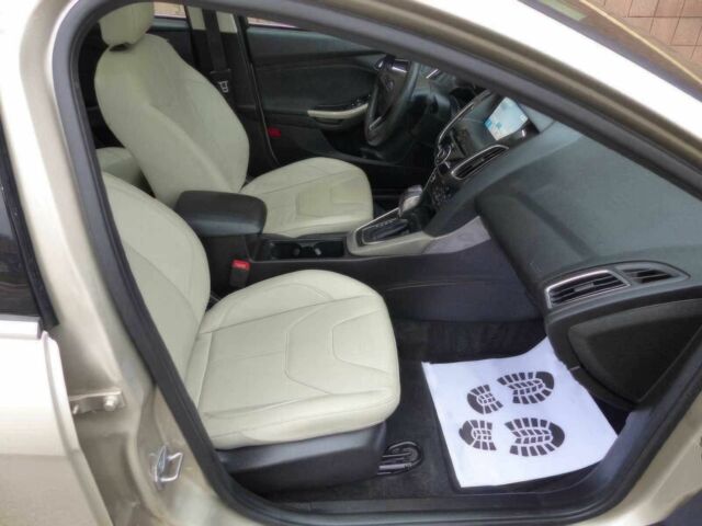 Серый Форд Фокус, объемом двигателя 2 л и пробегом 67 тыс. км за 8200 $, фото 8 на Automoto.ua