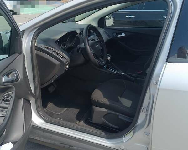 Сірий Форд Фокус, об'ємом двигуна 1 л та пробігом 123 тис. км за 10350 $, фото 9 на Automoto.ua