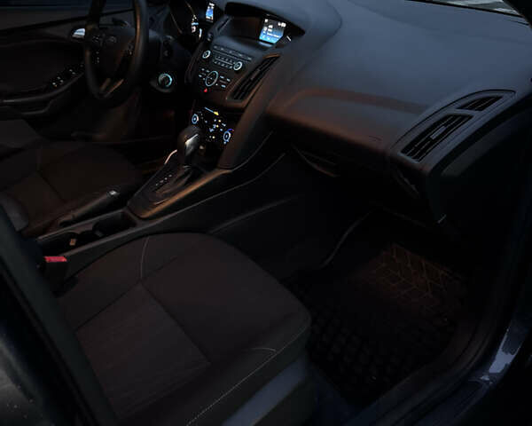 Сірий Форд Фокус, об'ємом двигуна 2 л та пробігом 82 тис. км за 8700 $, фото 16 на Automoto.ua