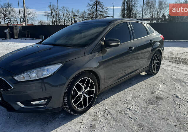 Серый Форд Фокус, объемом двигателя 2 л и пробегом 119 тыс. км за 9800 $, фото 1 на Automoto.ua