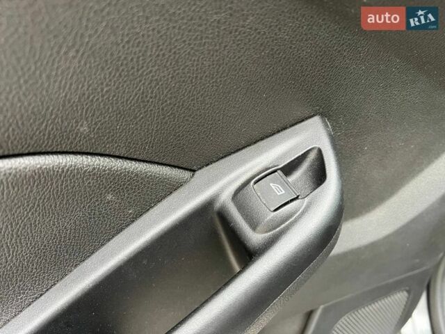 Серый Форд Фокус, объемом двигателя 1 л и пробегом 103 тыс. км за 7390 $, фото 35 на Automoto.ua