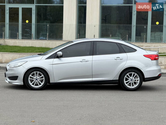 Серый Форд Фокус, объемом двигателя 2 л и пробегом 78 тыс. км за 8500 $, фото 6 на Automoto.ua