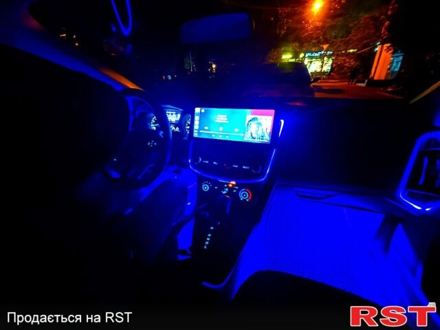 Серый Форд Фокус, объемом двигателя 2 л и пробегом 83 тыс. км за 9600 $, фото 2 на Automoto.ua