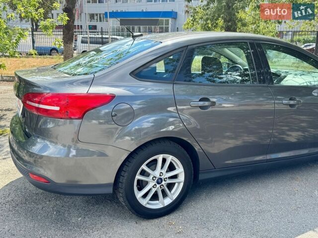 Сірий Форд Фокус, об'ємом двигуна 2 л та пробігом 155 тис. км за 7990 $, фото 12 на Automoto.ua