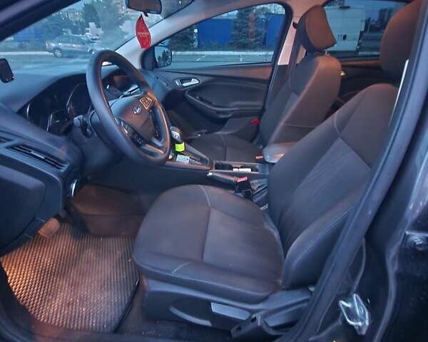 Серый Форд Фокус, объемом двигателя 2 л и пробегом 191 тыс. км за 9900 $, фото 6 на Automoto.ua