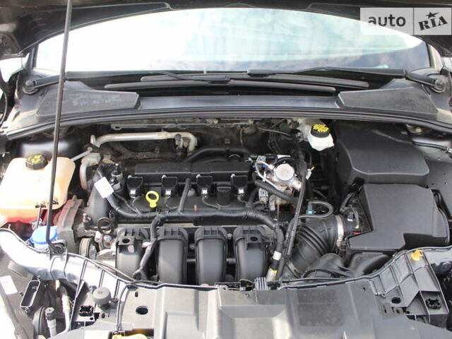 Сірий Форд Фокус, об'ємом двигуна 0 л та пробігом 203 тис. км за 8199 $, фото 41 на Automoto.ua
