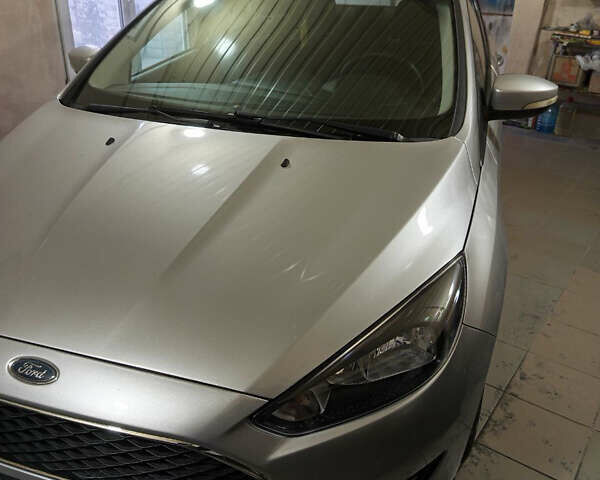 Серый Форд Фокус, объемом двигателя 1 л и пробегом 75 тыс. км за 8200 $, фото 4 на Automoto.ua