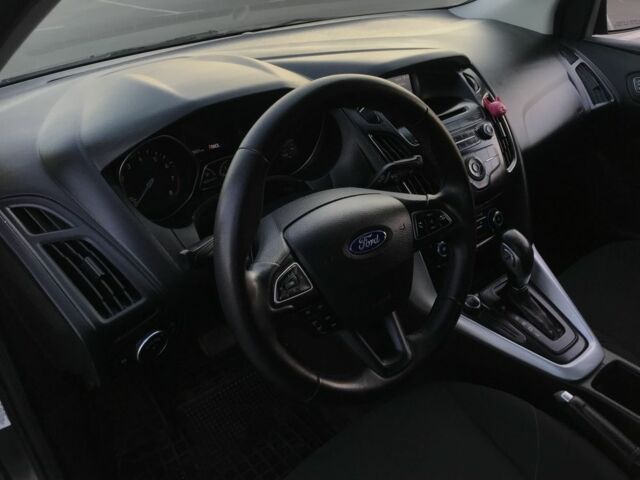 Сірий Форд Фокус, об'ємом двигуна 2 л та пробігом 305 тис. км за 7800 $, фото 5 на Automoto.ua