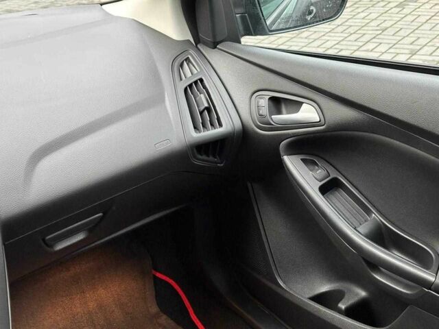 Серый Форд Фокус, объемом двигателя 1 л и пробегом 105 тыс. км за 6990 $, фото 8 на Automoto.ua