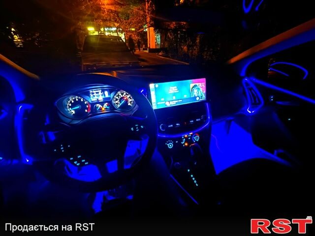 Серый Форд Фокус, объемом двигателя 2 л и пробегом 83 тыс. км за 9600 $, фото 3 на Automoto.ua