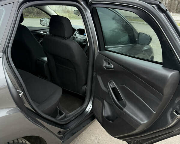Сірий Форд Фокус, об'ємом двигуна 2 л та пробігом 119 тис. км за 8500 $, фото 12 на Automoto.ua